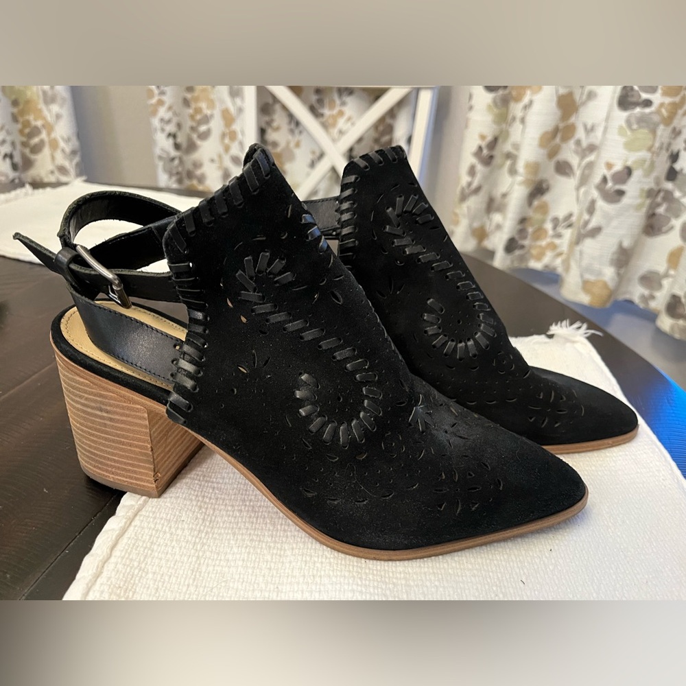 Ivanka Trump Black Cutout with tan heels - excellent condition